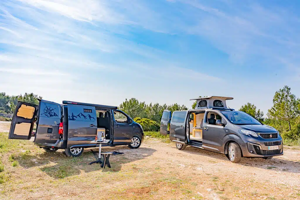Photo de l’aménagement de deux Peugeot Expert utilitaires