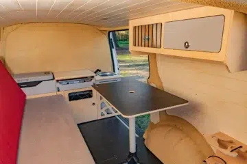 Table amovible démontable + son support de rangement
